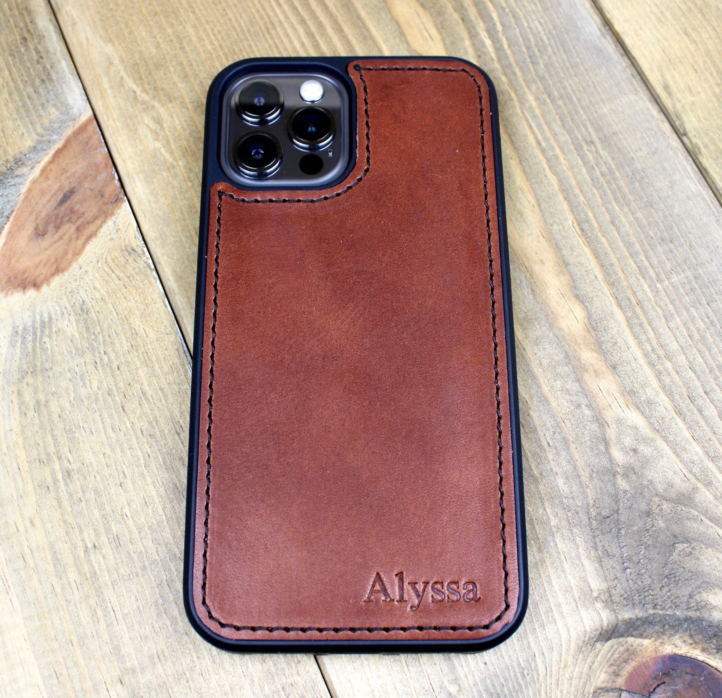 Medium Brown Leather iPhone case. Handmade leather iPhone case for men or women. iPhone 7, iPhone 8, iPhone SE, iPhone 11, iPhone 11 Pro, iPhone 11 Pro max, iPhone 12, iPhone 12 Pro, iPhone 12 Pro max, iPhone 13, iPhone 13 pro, iPhone 13 pro max leather case.