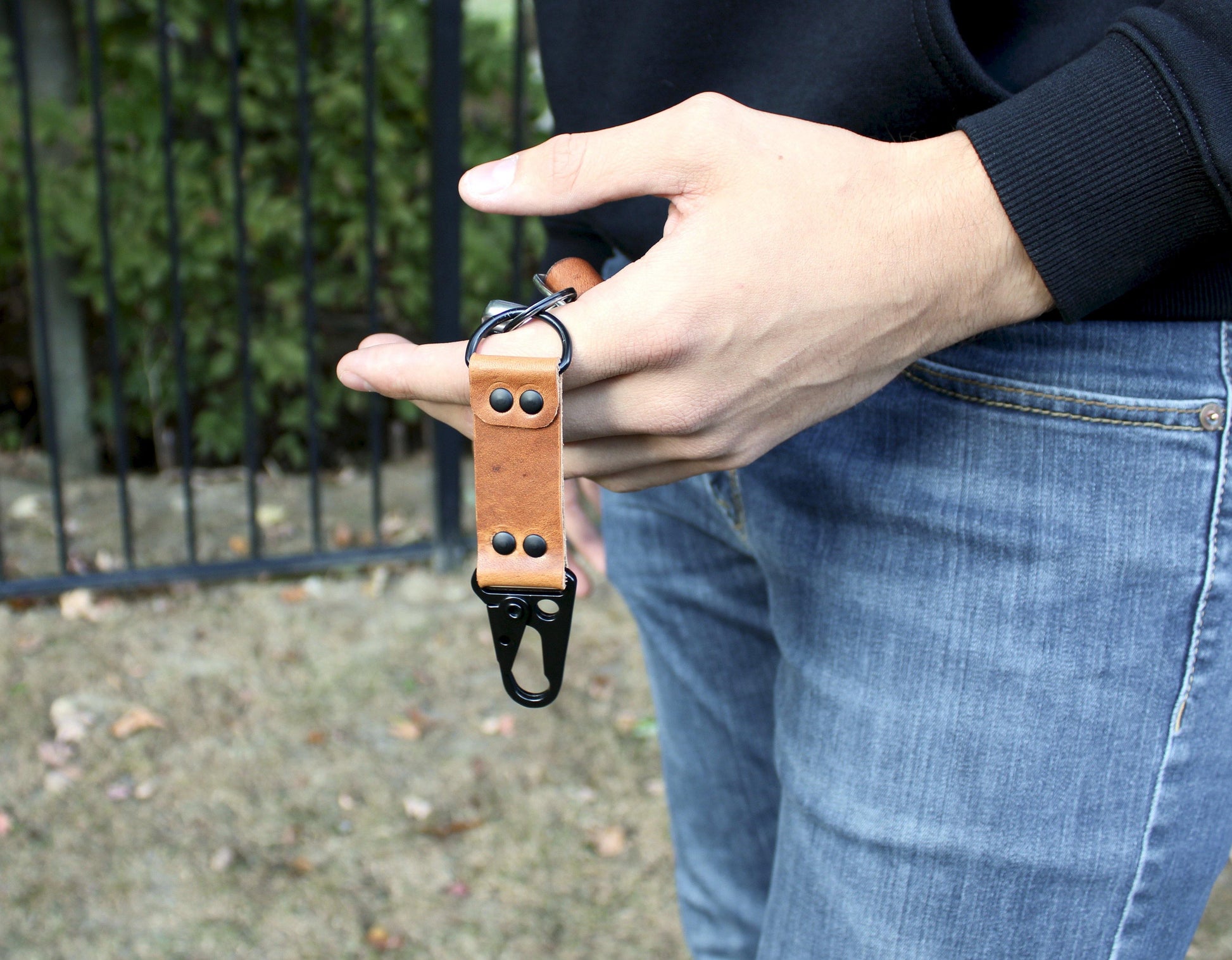 Handmade leather keychain. Buck brown belt clip keychain for men or women. Leather key fob with personalization. Leather key chains for man. 3rd anniversary leather gift