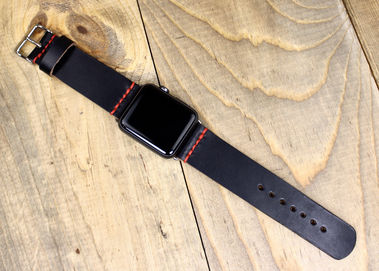 Black Leather Apple Watch Band. Handmade Leather Apple Watch Strap. 38mm, 40mm, 41mm, 42mm. 44mm, 45mm leather Apple Watch band. Leather watch band for women or men. 3rd anniversary leather gift. Leather Accessory for Men. Leather gift for men or women. Leather watch strap for husband.