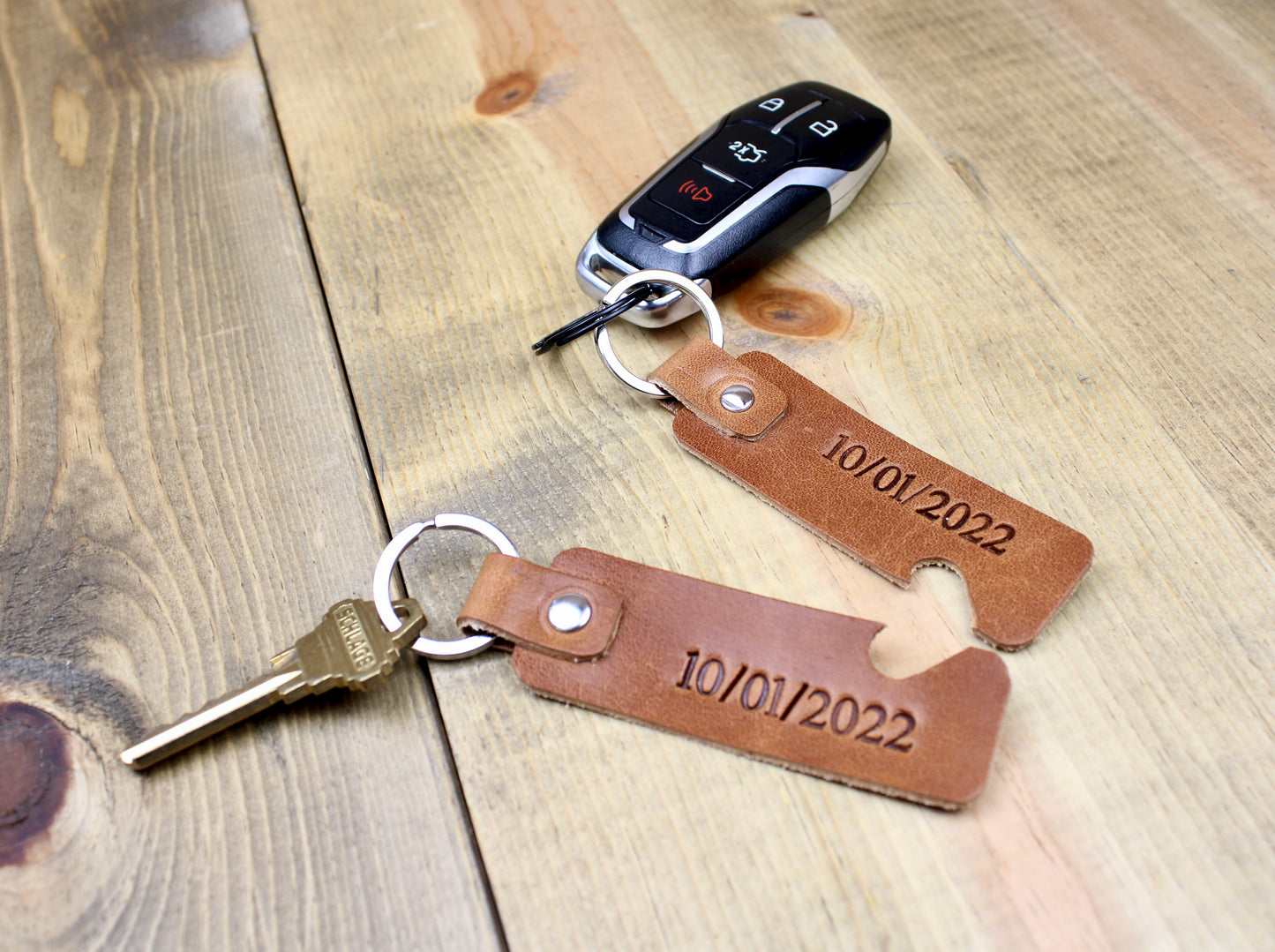Leather Keychain. Couples keychain. 3rd anniversary gift. Keyhchain for women. keychain for men. leather key chain. valentines day keychain. keychain for men.